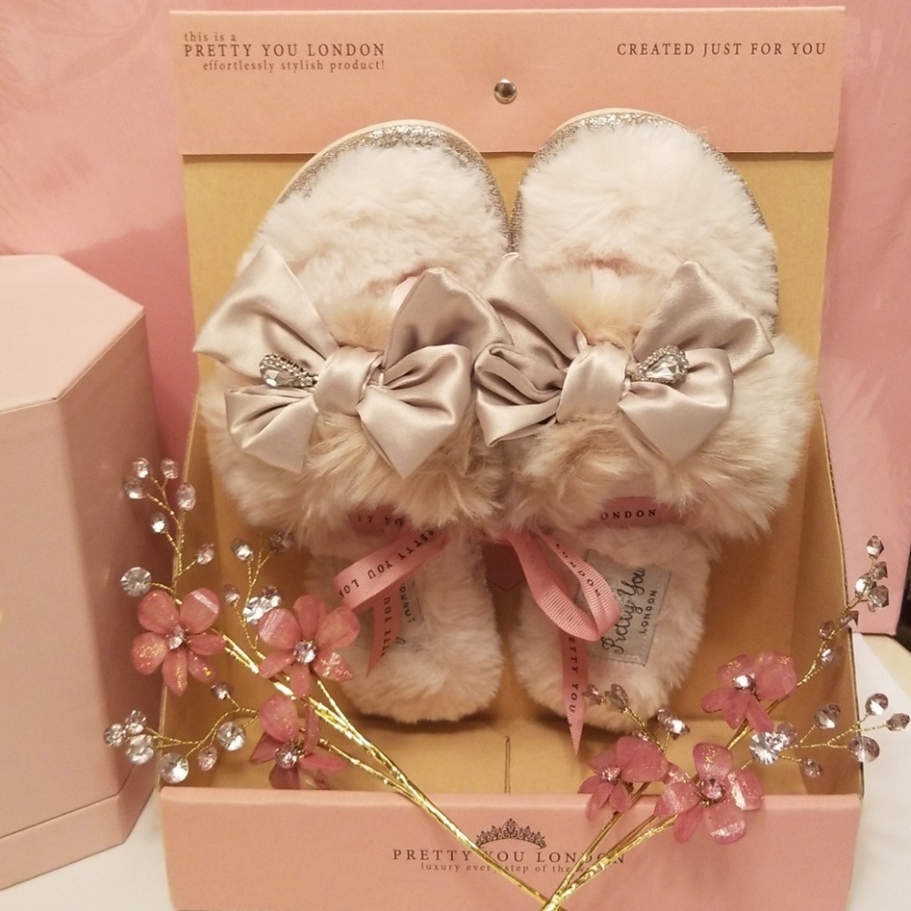 💎Nwt Swarvoski Jewel Satin & Fur Bridal Slipper S - Picture 1 of 8